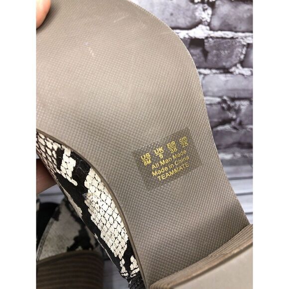 Dr. Scholl’s Chelsea Snake Python Black Ivory Heel Booties Women’s Sz 8M US/38EU - Picture 13 of 16